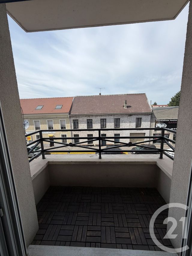 Appartement F2 à louer - 2 pièces - 41.04 m2 - VAUJOURS - 93 - ILE-DE-FRANCE - Century 21 Gp Immobilier