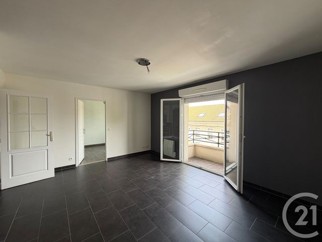 Appartement F2 à louer - 2 pièces - 41.04 m2 - VAUJOURS - 93 - ILE-DE-FRANCE - Century 21 Gp Immobilier