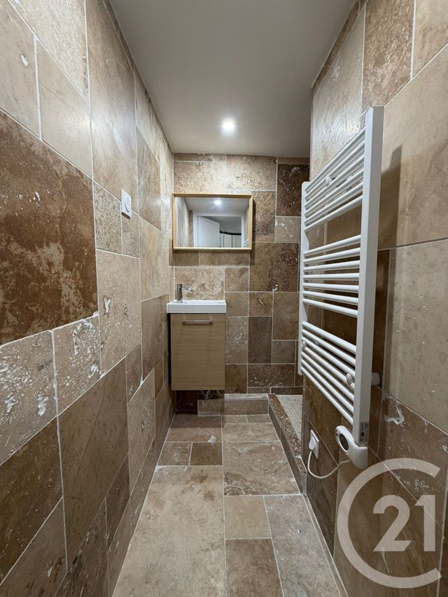 Appartement F3 à louer - 3 pièces - 44.85 m2 - VILLENEUVE SOUS DAMMARTIN - 77 - ILE-DE-FRANCE - Century 21 Gp Immobilier