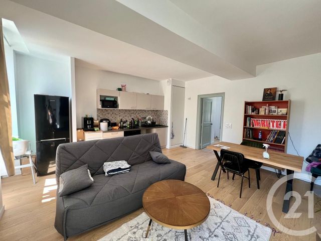 Appartement F3 à louer - 3 pièces - 59.4 m2 - JUILLY - 77 - ILE-DE-FRANCE - Century 21 Gp Immobilier