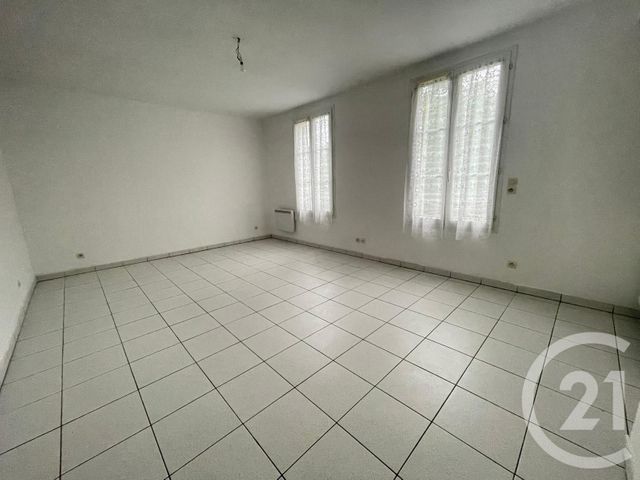 Appartement F2 à louer - 2 pièces - 38.38 m2 - DAMMARTIN EN GOELE - 77 - ILE-DE-FRANCE - Century 21 Gp Immobilier