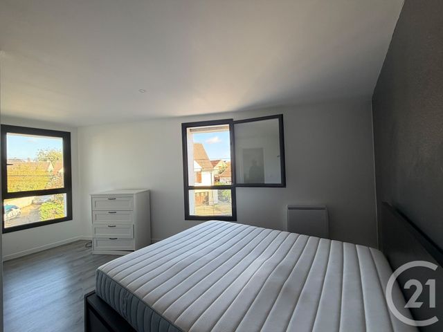 Appartement Duplex à louer - 3 pièces - 54.47 m2 - MESSY - 77 - ILE-DE-FRANCE - Century 21 Gp Immobilier
