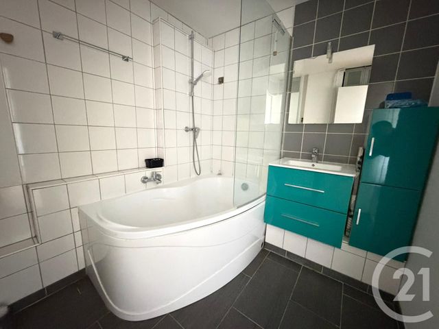 Appartement Studio à louer - 1 pièce - 27.91 m2 - LE PLESSIS BELLEVILLE - 60 - PICARDIE - Century 21 Gp Immobilier