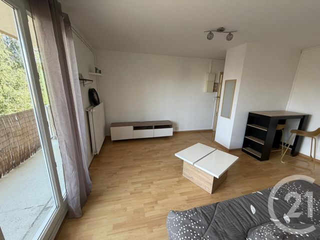 Appartement Studio à louer - 1 pièce - 27.91 m2 - LE PLESSIS BELLEVILLE - 60 - PICARDIE - Century 21 Gp Immobilier